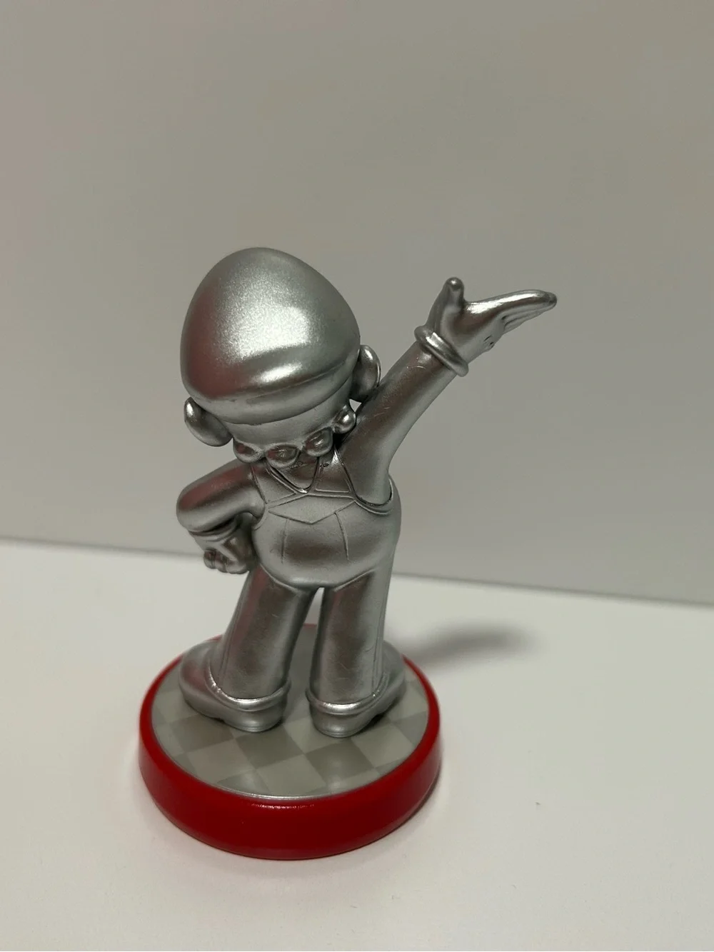 Silver Mario amiibo